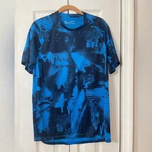 Boys Under Armour Youth Medium Loose Fit Heat Gear Short Sleeve Shirt Blue